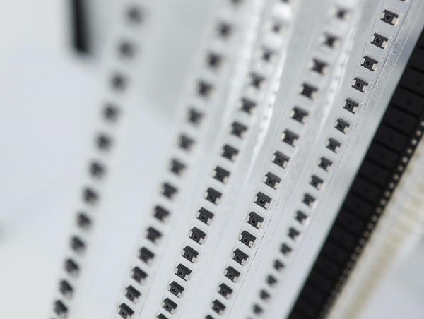 What Should Customers Look Out For When Buying Components for SMT Production?